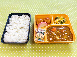 お弁当の写真